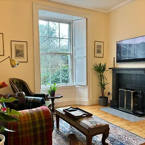 Cosy Georgian Flat Apartment
